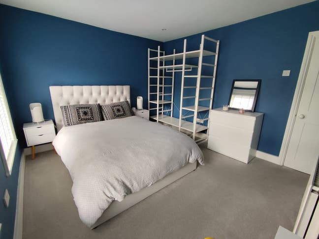 XL Double Room in Chill House – 2 EU Blokes (40s) Main Photo