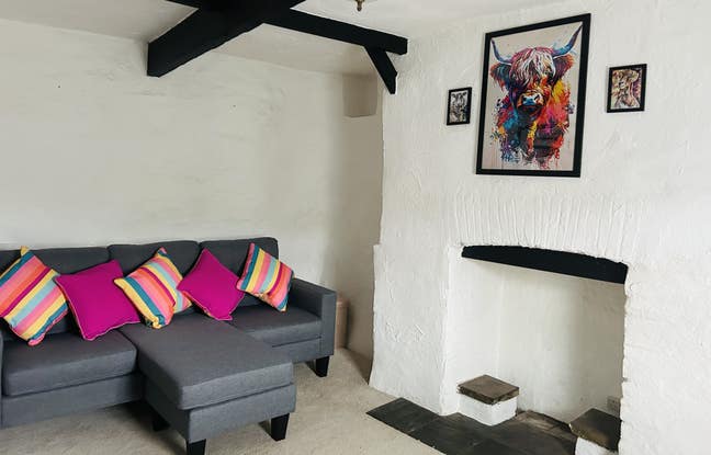 Self contained annex attached to main house Main Photo