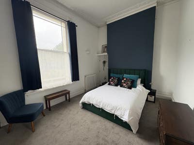 Beautiful furnished 2 bed flat in Hove Main Photo