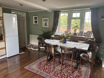 Large double bedroom with en suite Main Photo