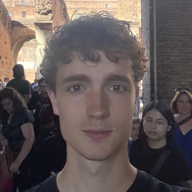Friendly, Active, Vegetarian Masters Student Main Photo