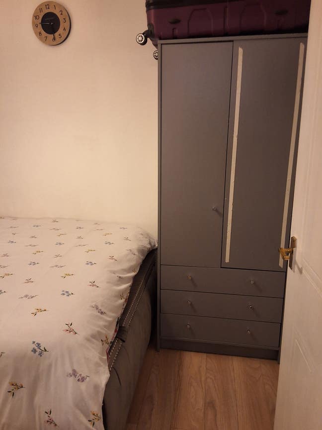 Fully furnished double bedroom available in IG11 Main Photo