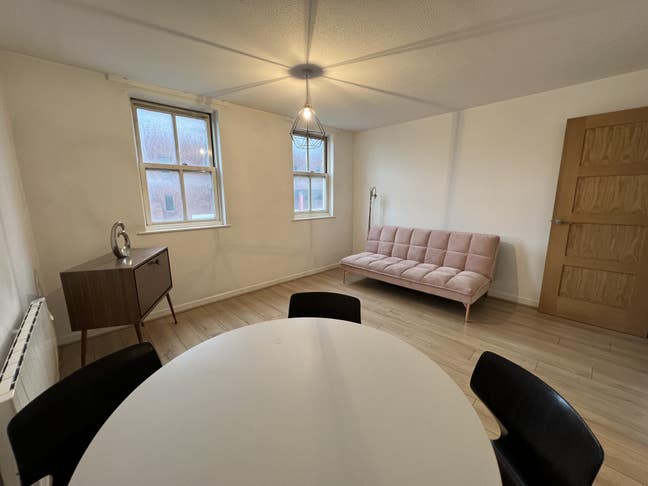 2-Bed Flat – Deptford SE8 | 3 Min to Station Main Photo
