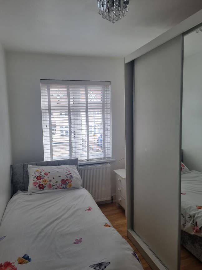 Single Room to let in Hornchurch  Main Photo