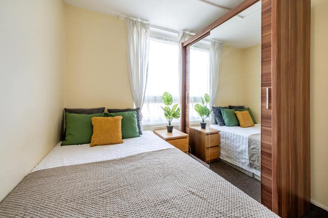 Double Room in Prime Location - Fulham/Kensington Main Photo
