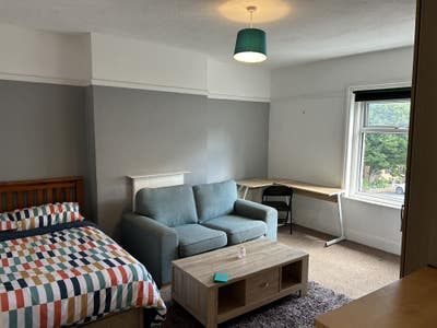 Large double room Main Photo
