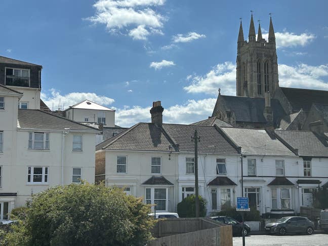 Large double room town centre Main Photo