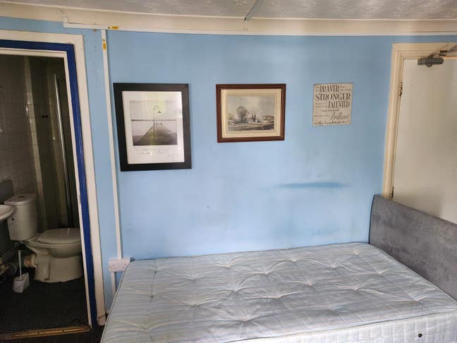 Room to rent in Dover Town  Main Photo