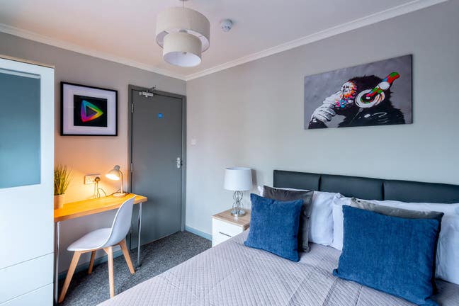 Lovely Double Room in Malvern Link Main Photo