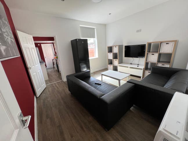 5 Bedroom or Individual Rooms  Main Photo