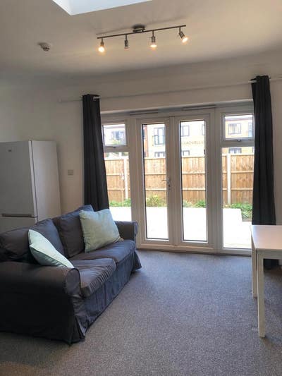 Large Garden Flat - Some bills included (15YTR2) Main Photo