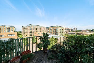 Kidbrooke SE3 2b2b Main Photo