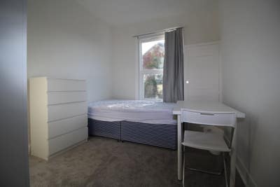 Double bedroom in the heart of southsea Main Photo