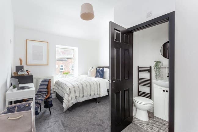 Stunning Double rooms available near Oxton, Wirral Main Photo