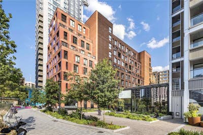 2 bed 2 bath Elephant & Castle concierge & gym Main Photo