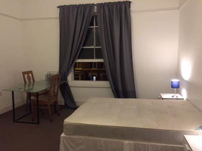 Large Double Bedroom All Bills Inclusive Main Photo