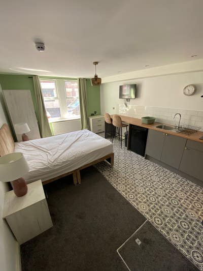 Large Studio Room in Central Location Derby DE22 Main Photo