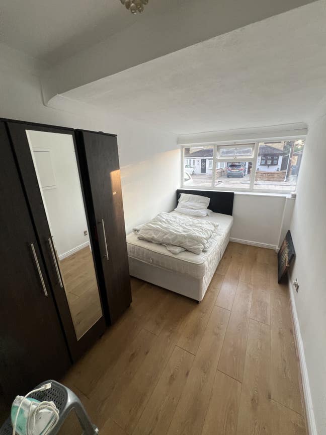 Spacious Double Room to Rent in Rainham, London Main Photo