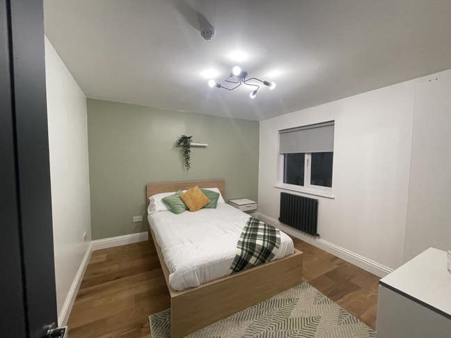 Spacious Double Room in Shared House with Garden! Main Photo