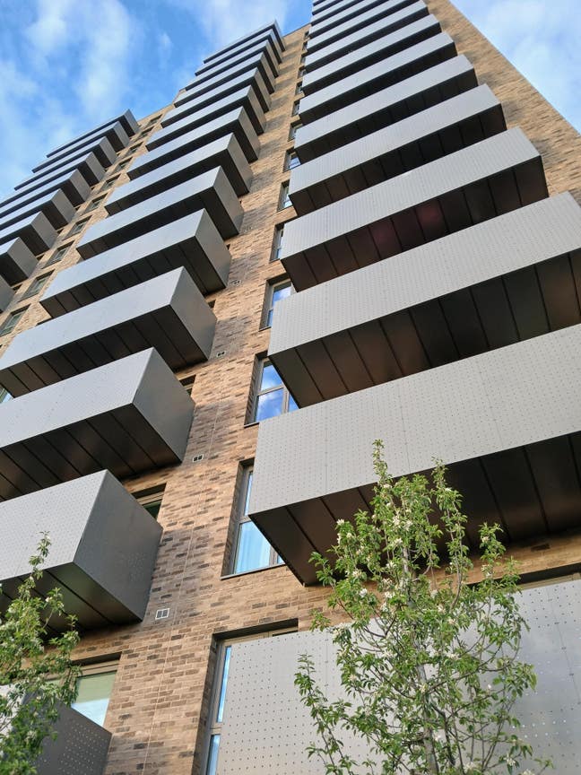 Newly built flat in Seven kings  Main Photo