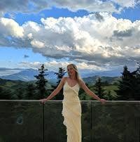 Professional Female seeks a double room Main Photo