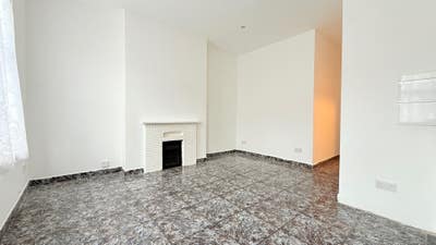 Studio Flat to Rent Near Abbeywood Station Main Photo
