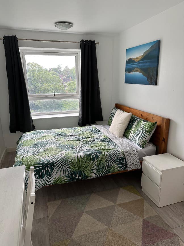 Double Room in Sutton Main Photo
