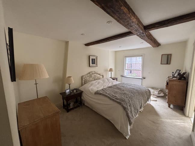 Superking & Ensuite room in town house.House share Main Photo