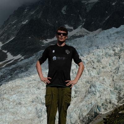 Two friends looking for a 3rd and/or 4th flatmate Main Photo