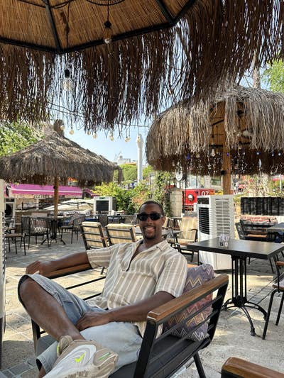 looking for room Main Photo