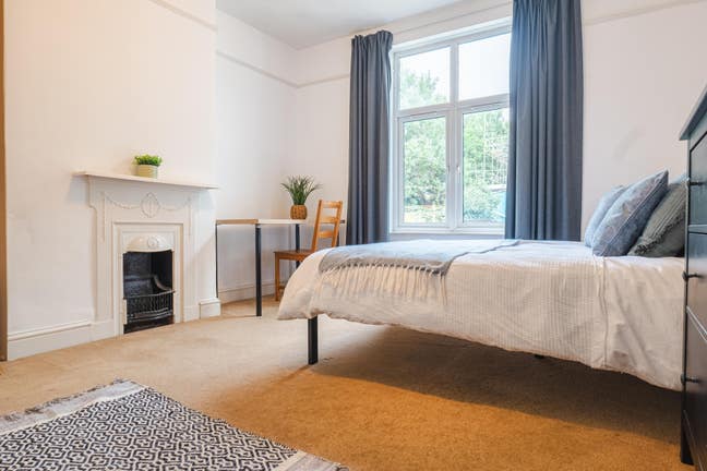 Beautiful 3 Bed Student Property! Main Photo