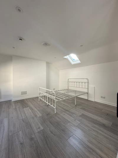 🏡 Modern Duplex House Share in Stroud Town Centre Main Photo
