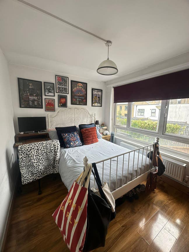 Bright double room in Dalston Main Photo