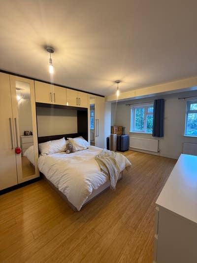 Room for rent in friendly houseshare Main Photo
