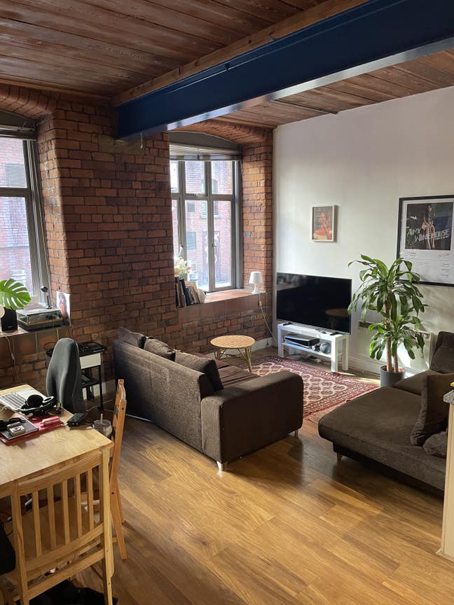 Two bed mill conversion by Oxf Rd Station Main Photo
