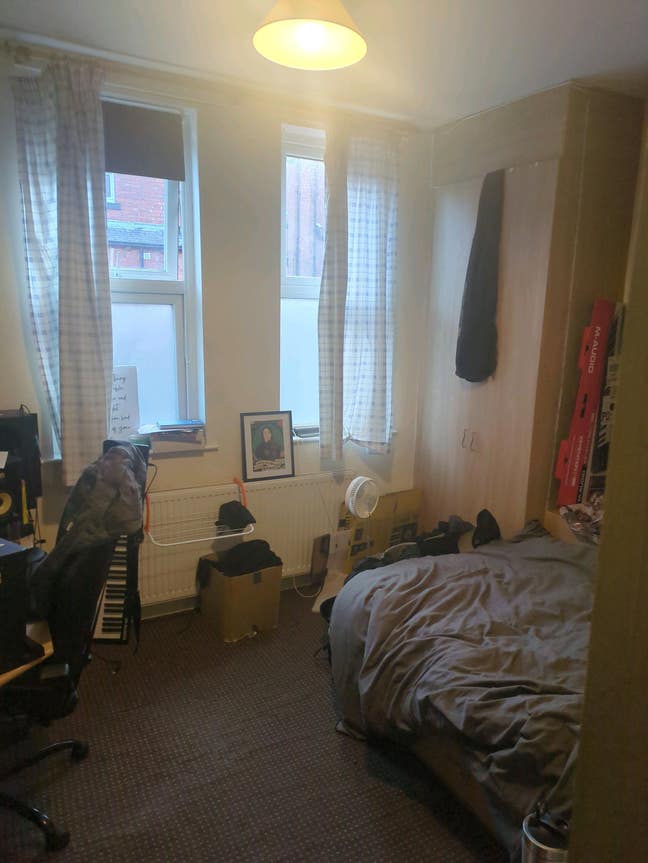 1 bed room in a house share Main Photo