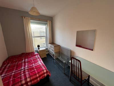Room for Rent Main Photo