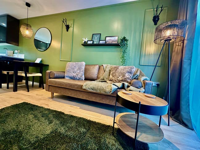 Luxury apartment all bills incl fully furnished  Main Photo