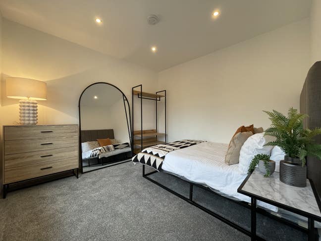 3 X Double Rooms NR2 Ava 1St Sept Main Photo