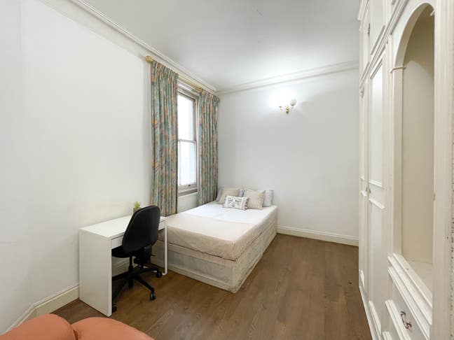 1 En-Suite 2 Doubles Ready Soon in Marylebone Main Photo