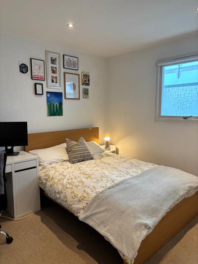 Double Room with Private Bathroom - Bedminster Main Photo