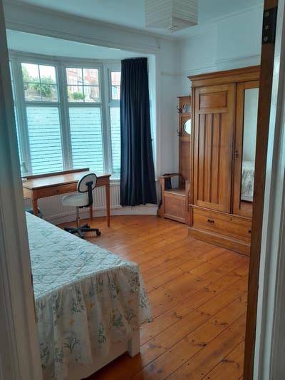 Double Room in Quiet Home with Garden Main Photo