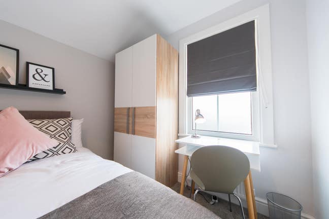 Don't Miss Out - Close to Royal Berkshire Hospital Main Photo