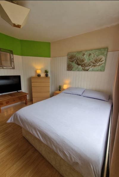 Large double room DH1 from 12/09/25, BILLS INC.! Main Photo