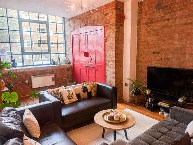 Double Room 10 mins from the river! Main Photo