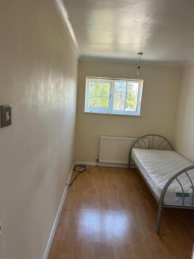Single room available to rent  Main Photo