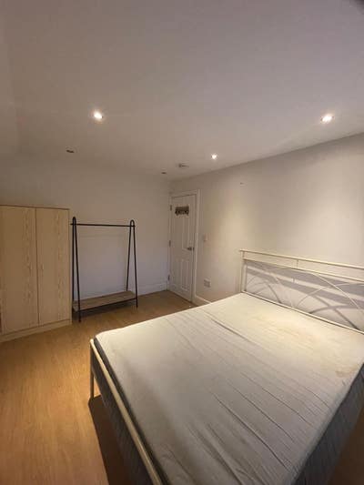 Single and Double room bills included  Main Photo