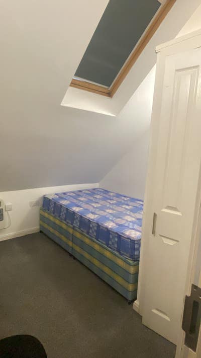 Looking for female flatmate top of St. Michaels! Main Photo