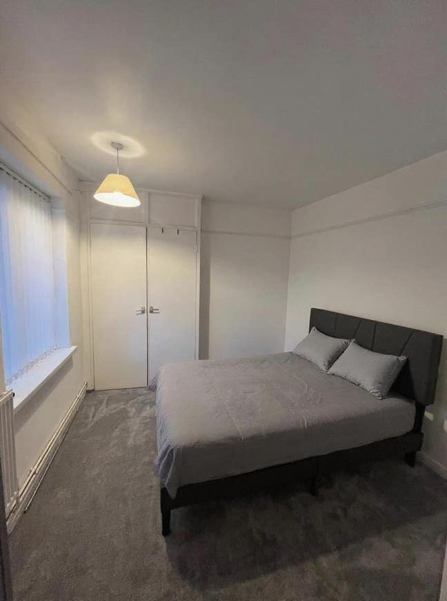 Spacious room available in newly renovated house Main Photo