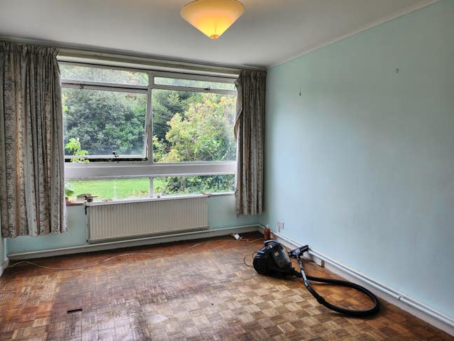 DOUBLE room in 2 bed flat Main Photo